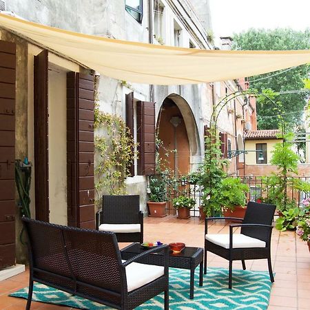 Marinaressa Biennale Terrazza Apartment Venesia Bagian luar foto