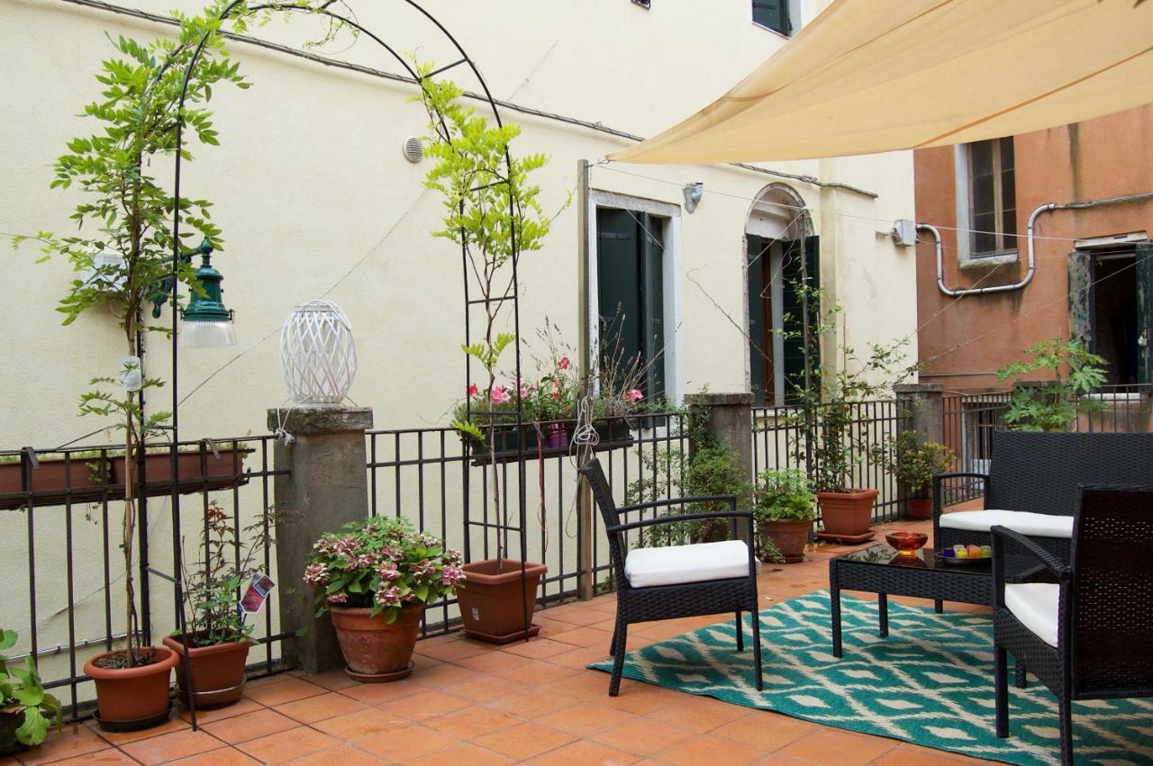 Marinaressa Biennale Terrazza Apartment Venesia Bagian luar foto